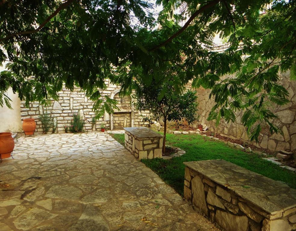 Lefkothea Apartments Frínion Екстериор снимка