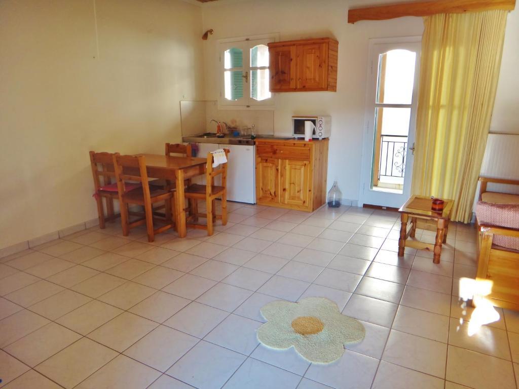 Lefkothea Apartments Frínion Екстериор снимка